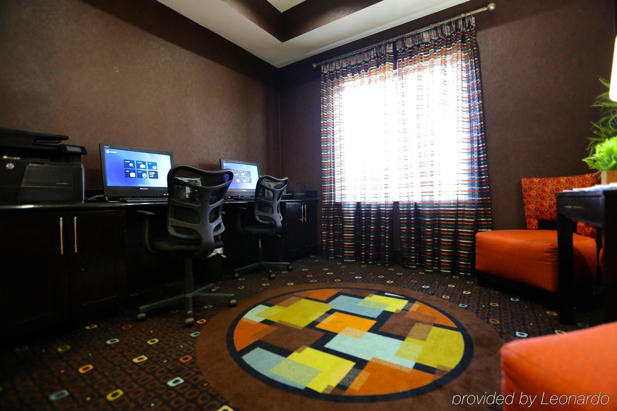 Holiday Inn Express Hotel & Suites Dallas West By Ihg Exterior photo