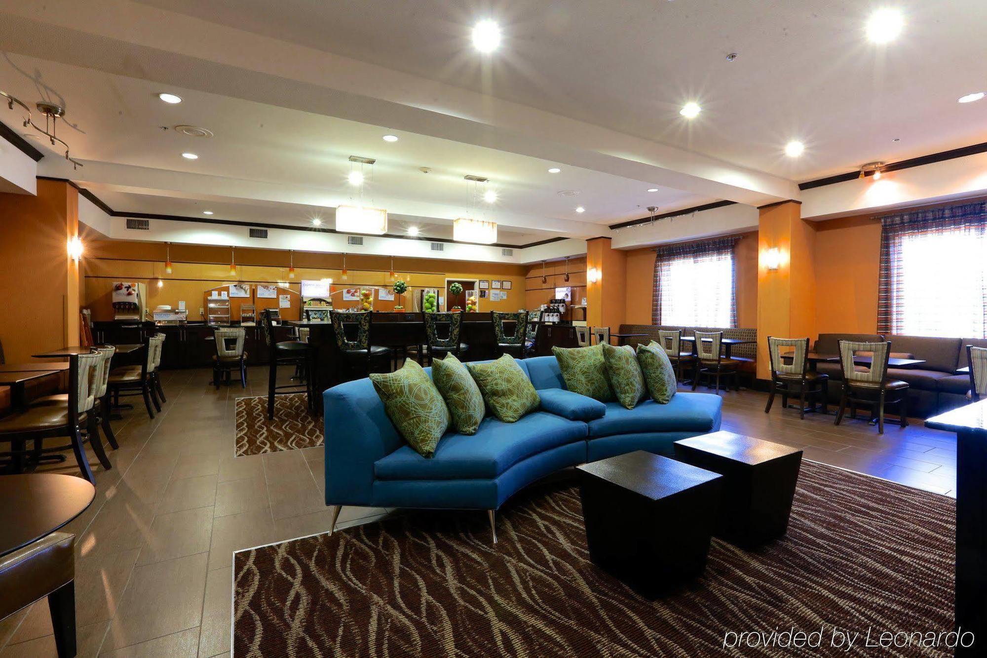Holiday Inn Express Hotel & Suites Dallas West By Ihg Exterior photo